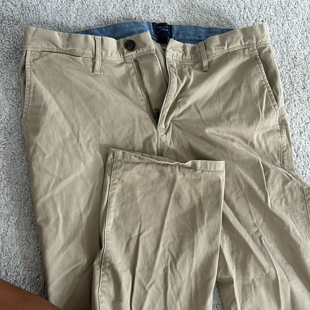Men’s khakis